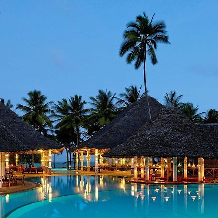 Neptune Village Beach Resort & Spa Galu ภายนอก รูปภาพ