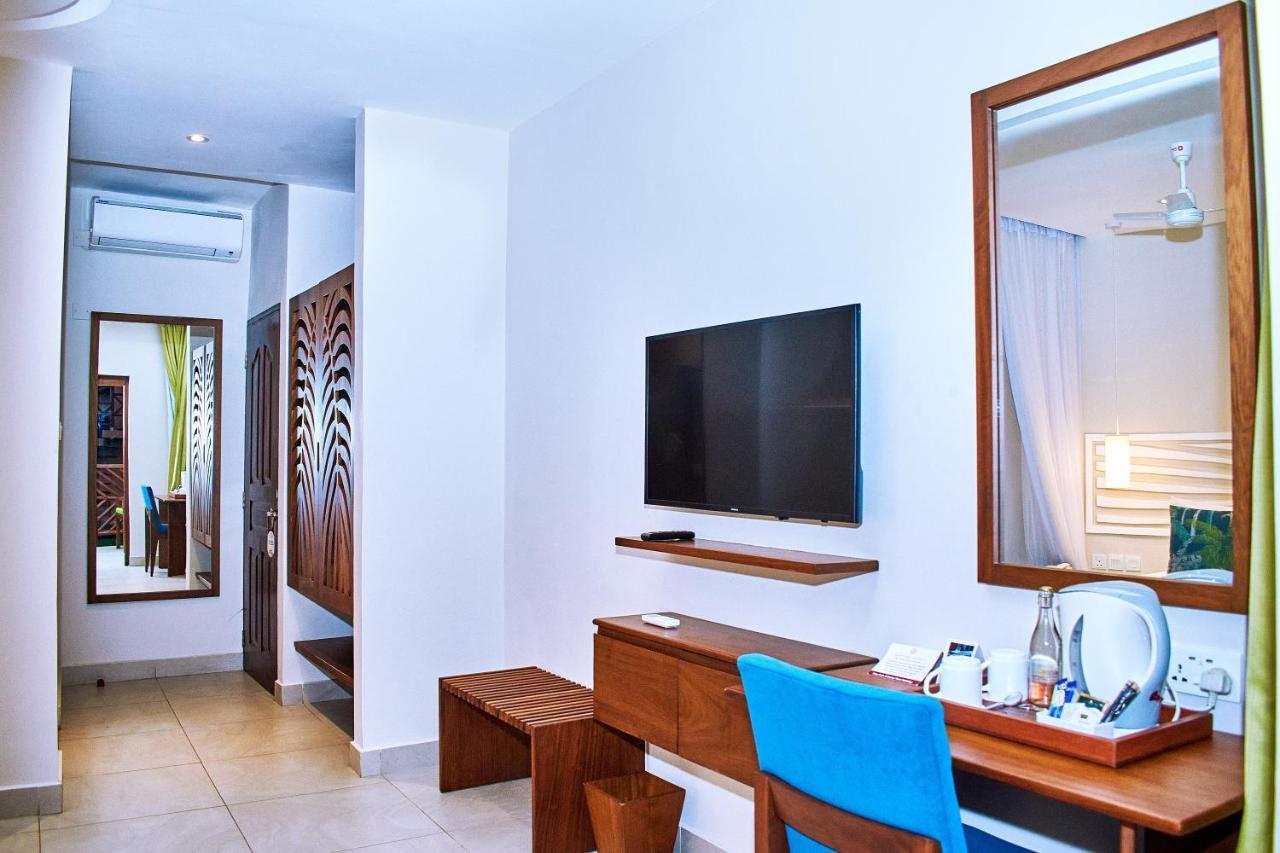 Neptune Village Beach Resort & Spa Galu ภายนอก รูปภาพ