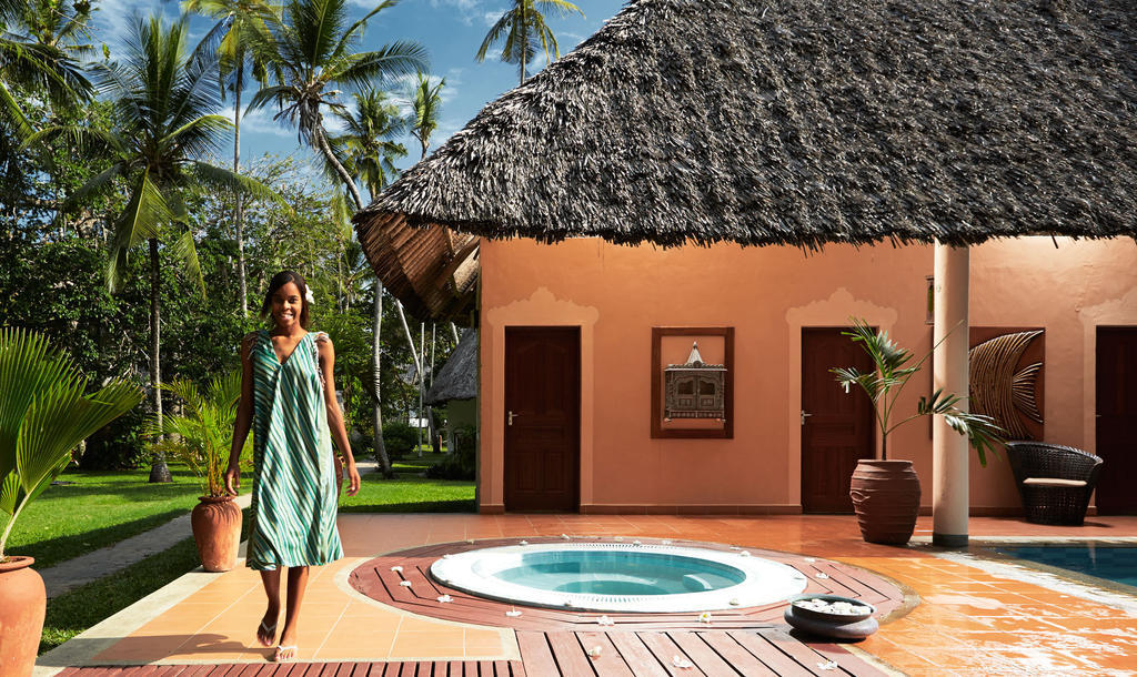 Neptune Village Beach Resort & Spa Galu ภายนอก รูปภาพ