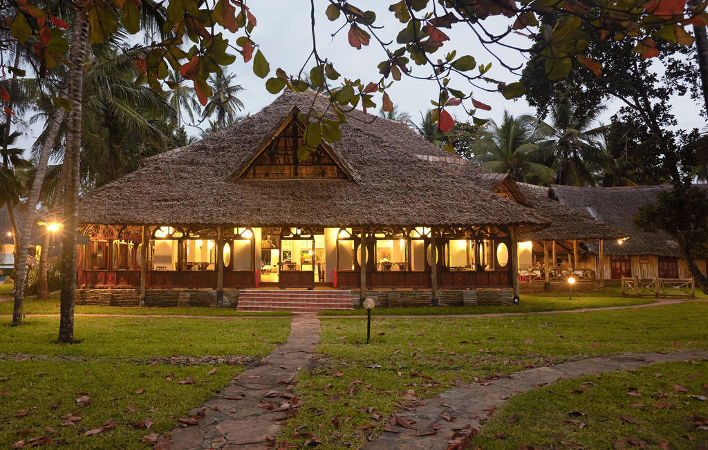 Neptune Village Beach Resort & Spa Galu ภายนอก รูปภาพ