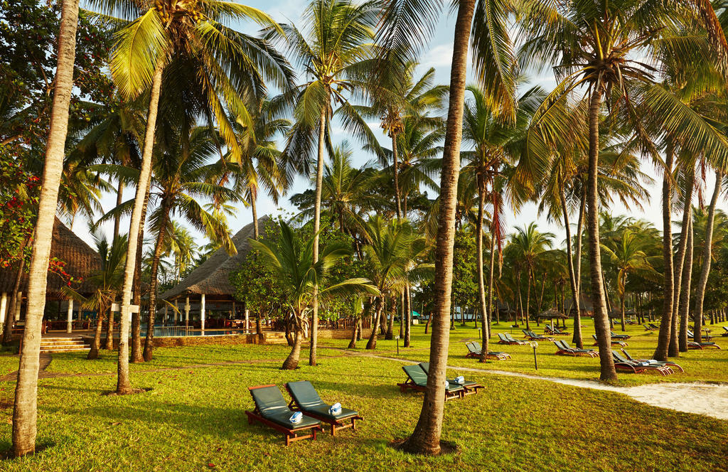 Neptune Village Beach Resort & Spa Galu ภายนอก รูปภาพ