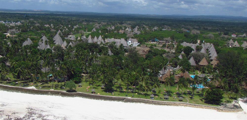 Neptune Village Beach Resort & Spa Galu ภายนอก รูปภาพ