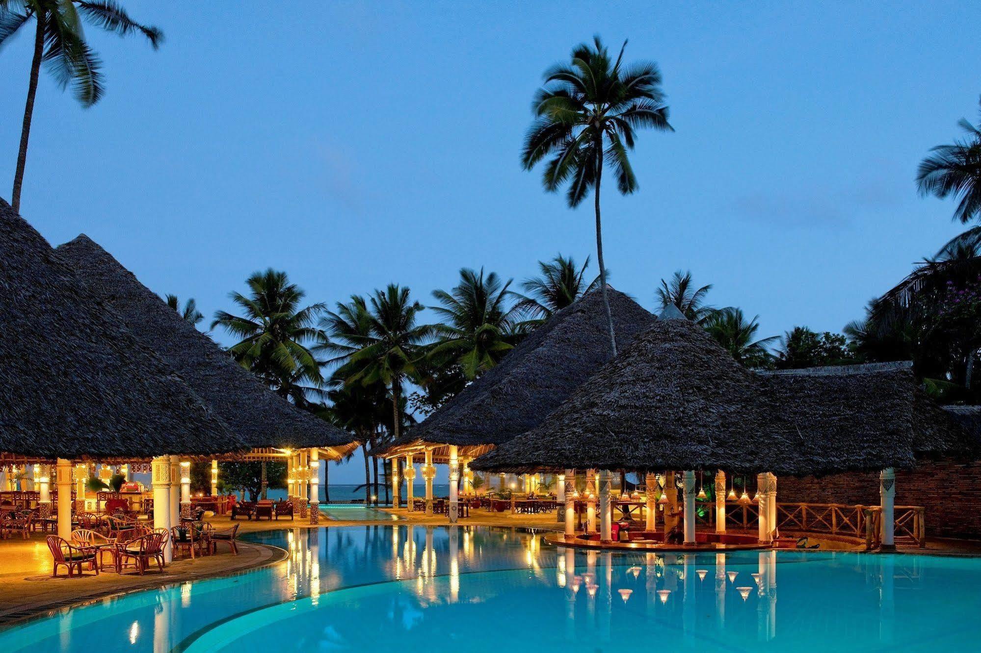 Neptune Village Beach Resort & Spa Galu ภายนอก รูปภาพ